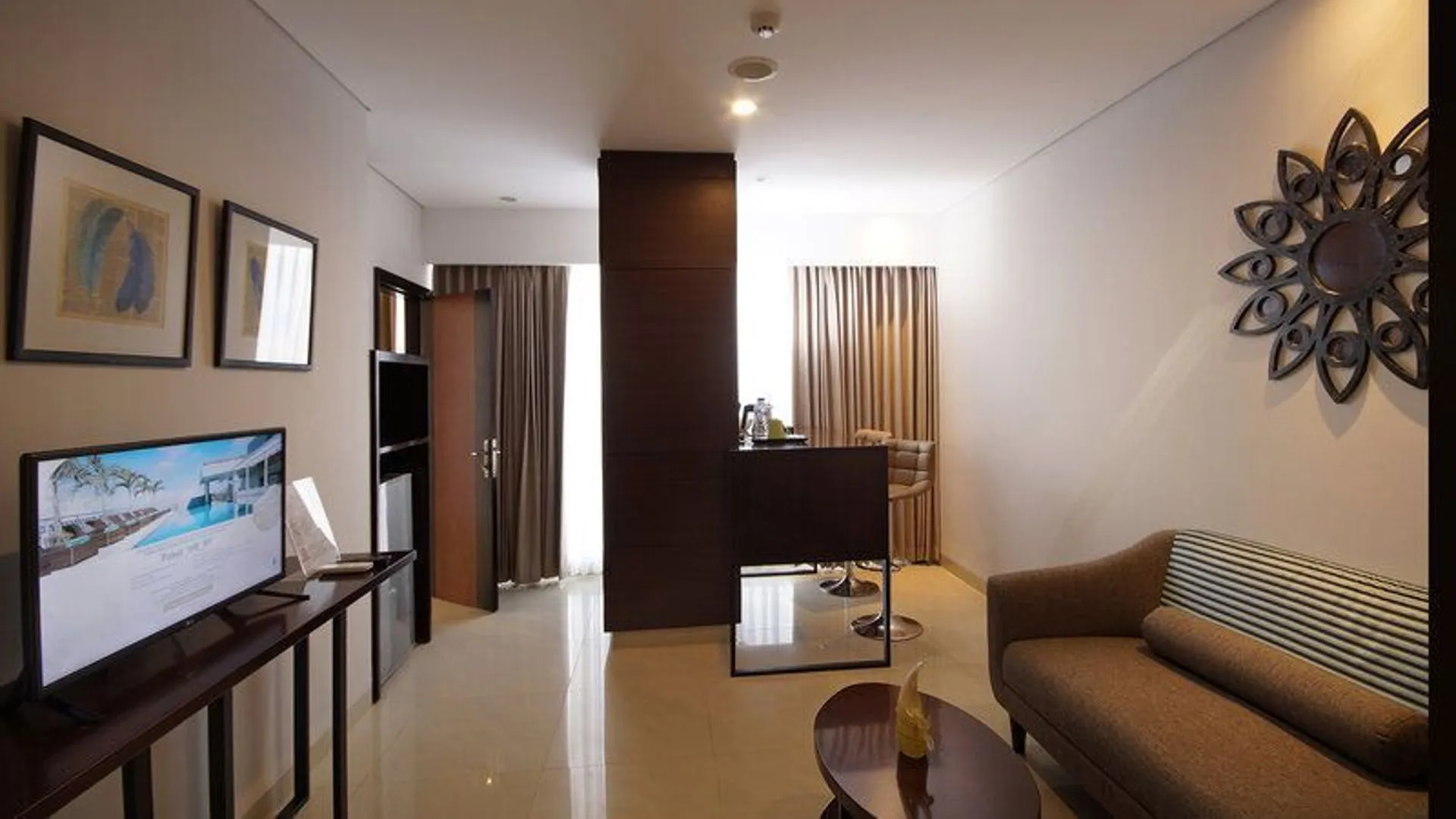 Suite Room 2